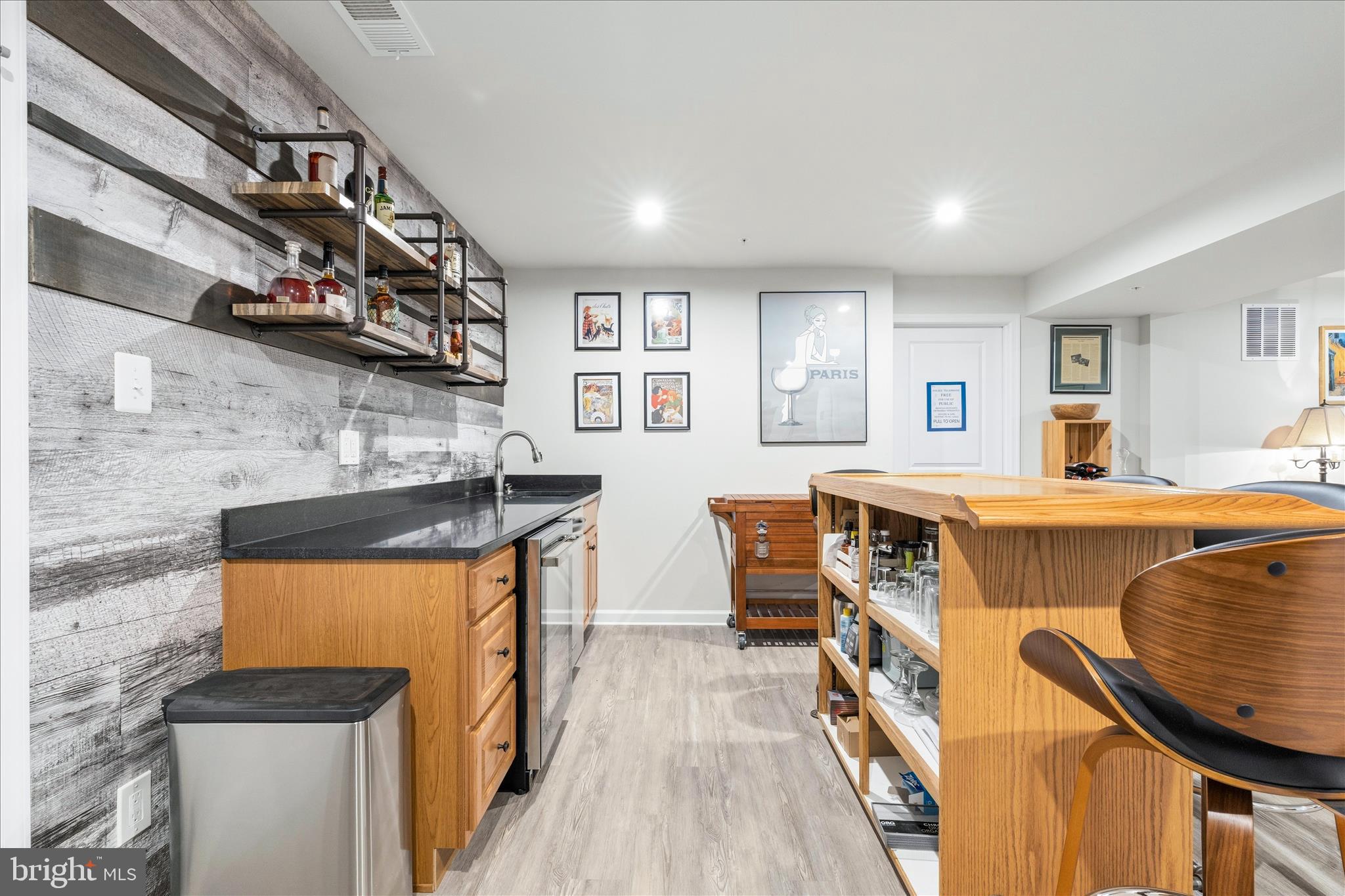 WOODBOURNE MANOR - Residential