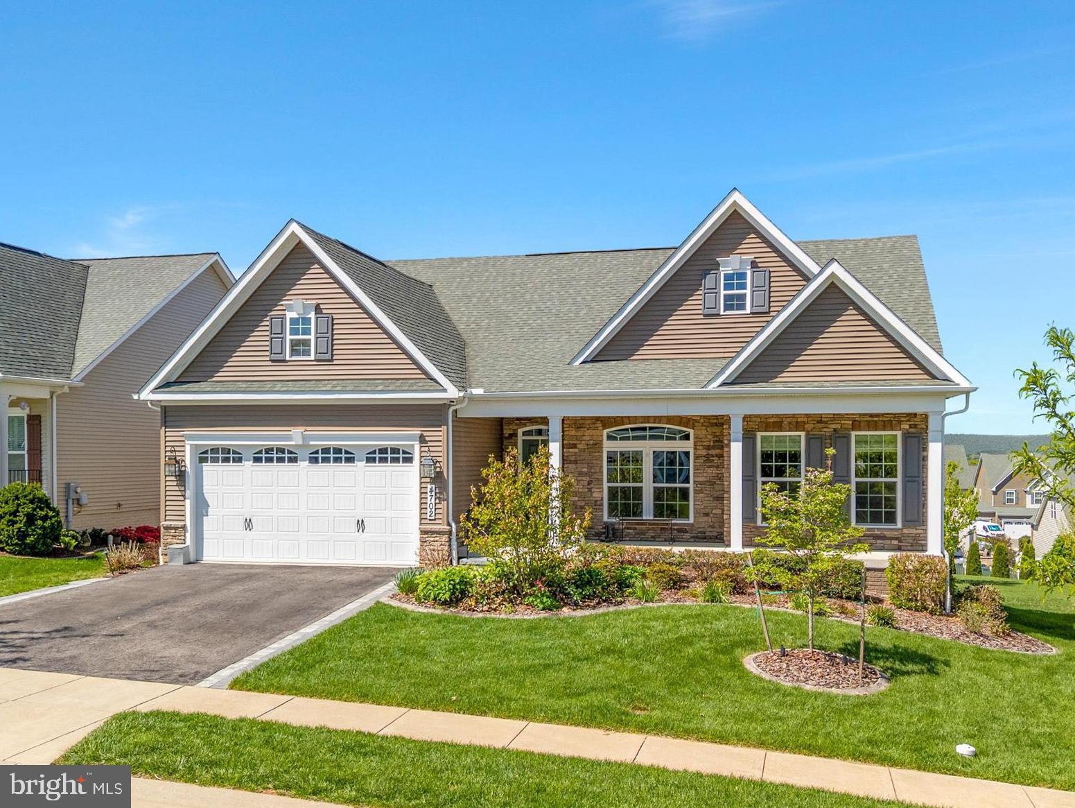 WOODBOURNE MANOR - Residential