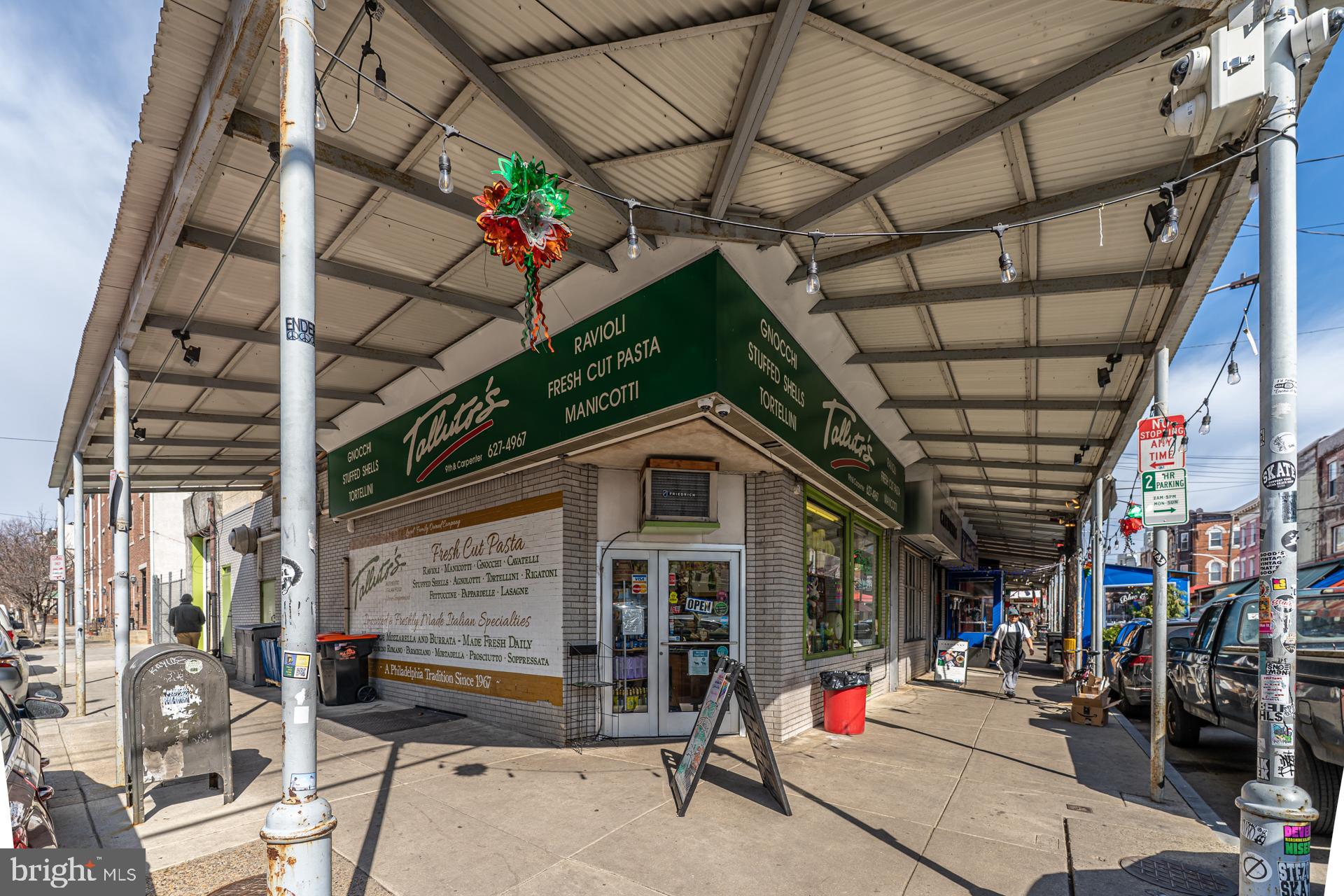 ITALIAN MARKET - Commercial Sale