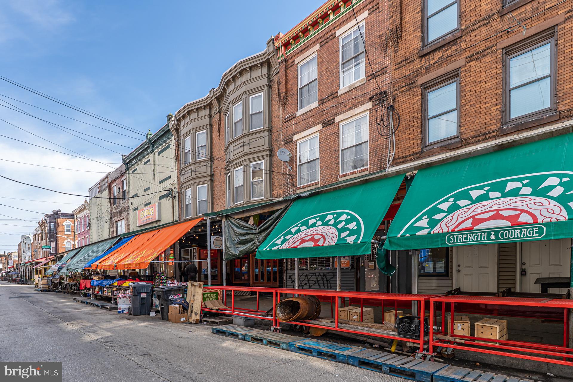 ITALIAN MARKET - Commercial Sale