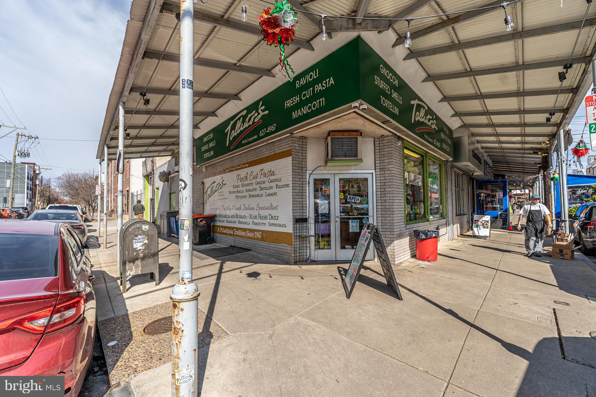 ITALIAN MARKET - Commercial Sale