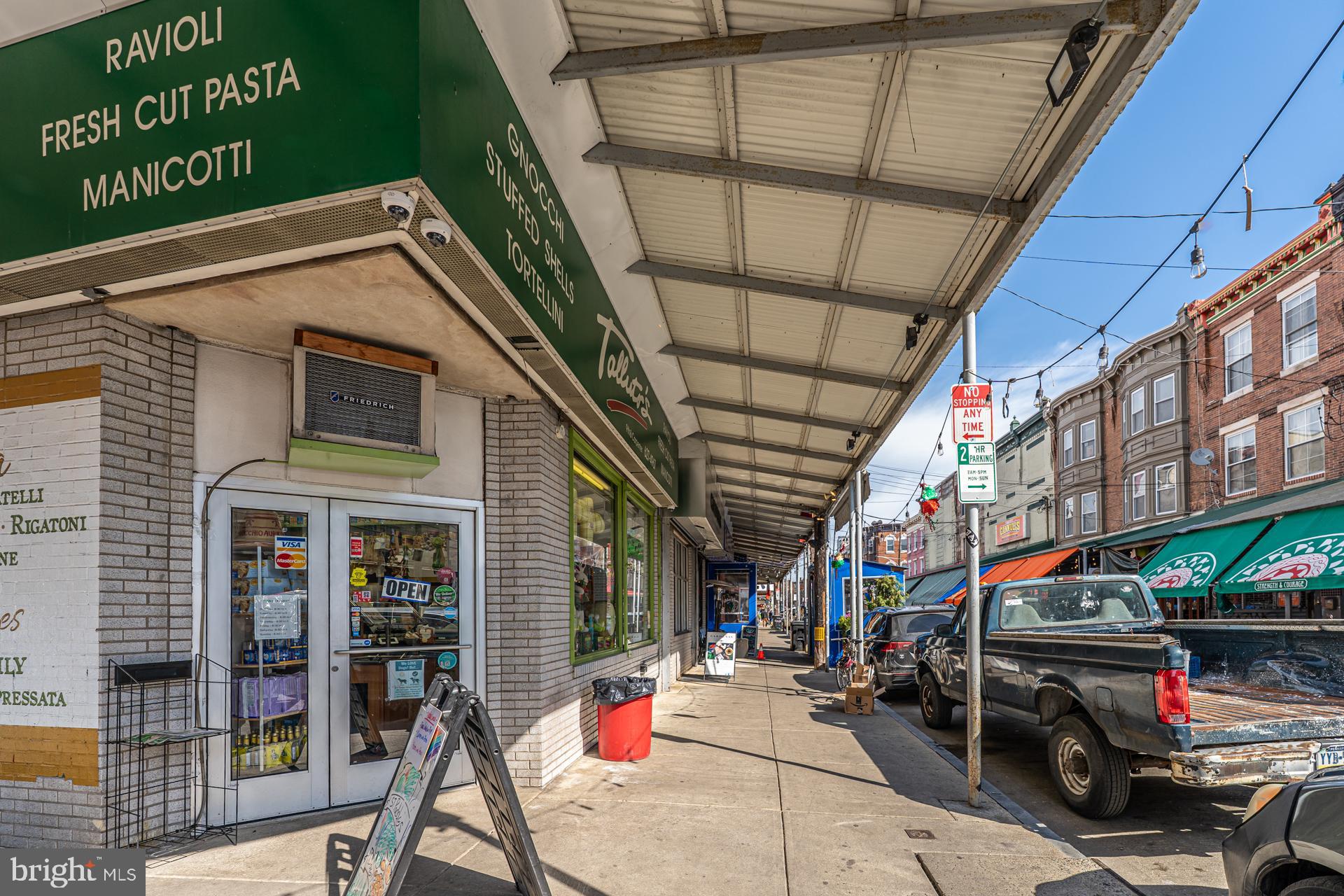 ITALIAN MARKET - Commercial Sale