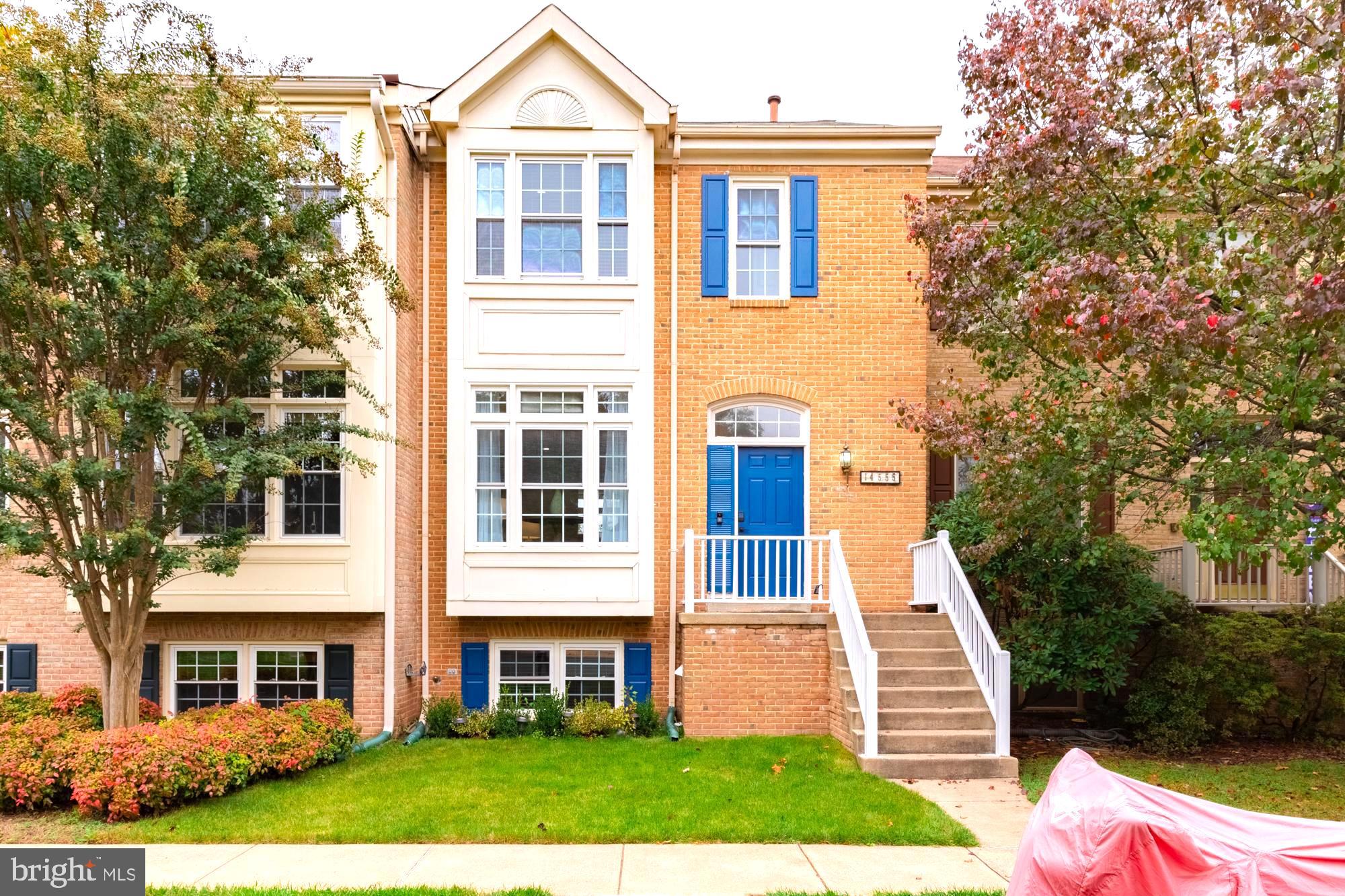 LIFESTYLE AT SULLY STATION - Residential