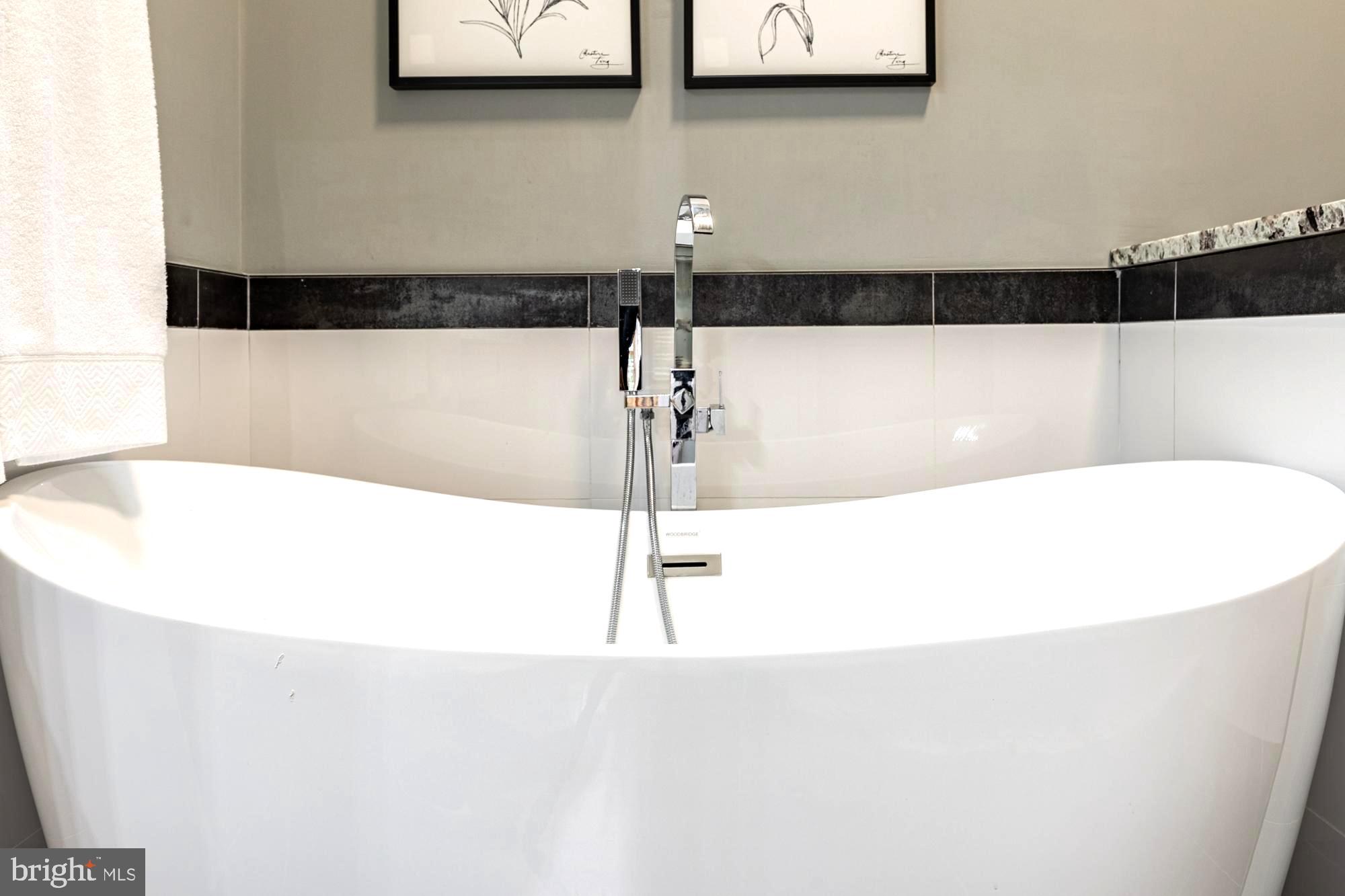 LIFESTYLE AT SULLY STATION - Residential