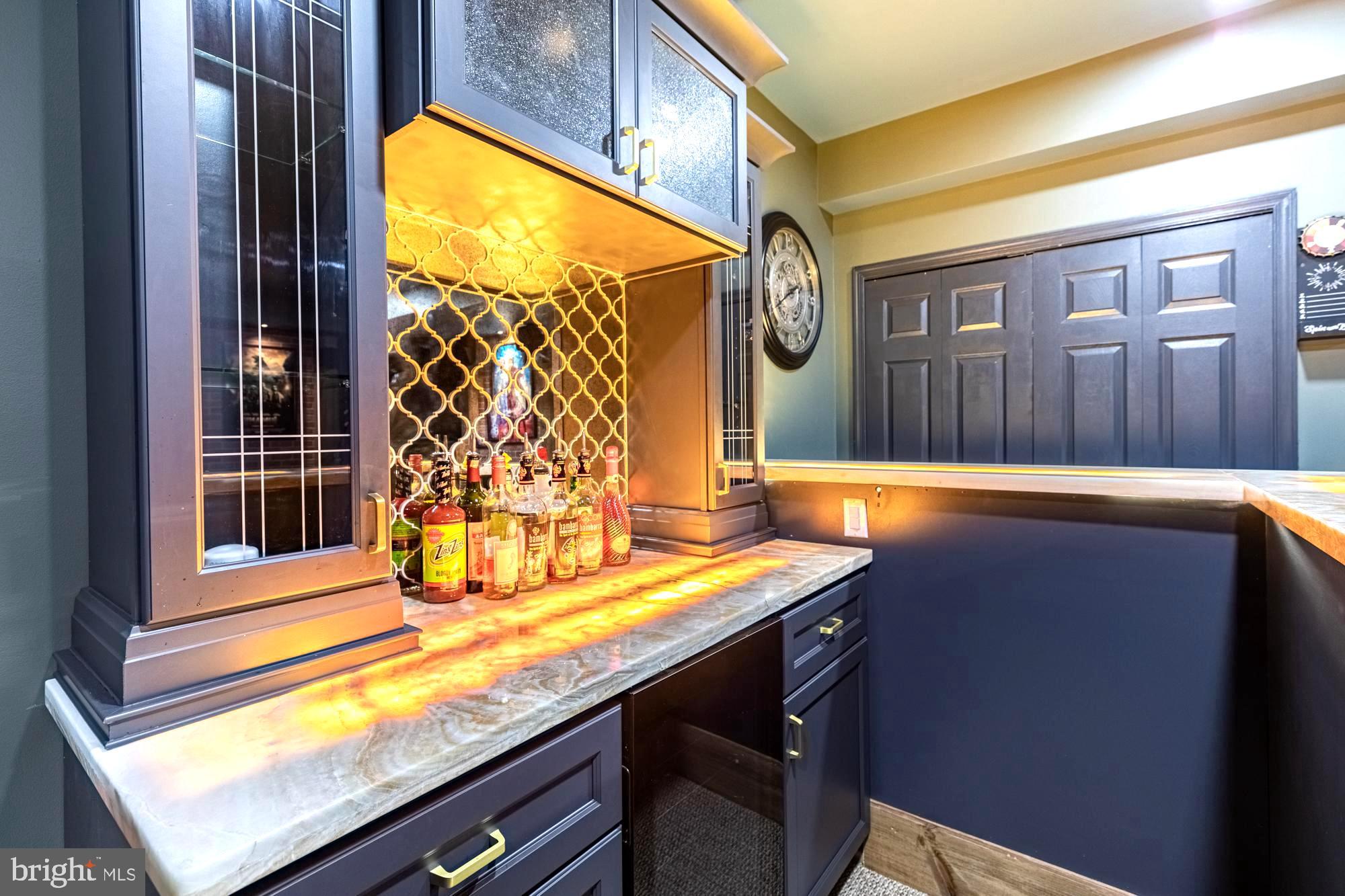 LIFESTYLE AT SULLY STATION - Residential