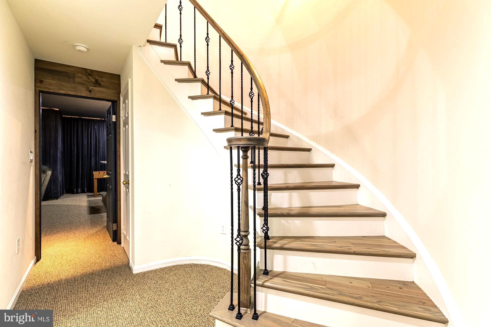 LIFESTYLE AT SULLY STATION - Residential