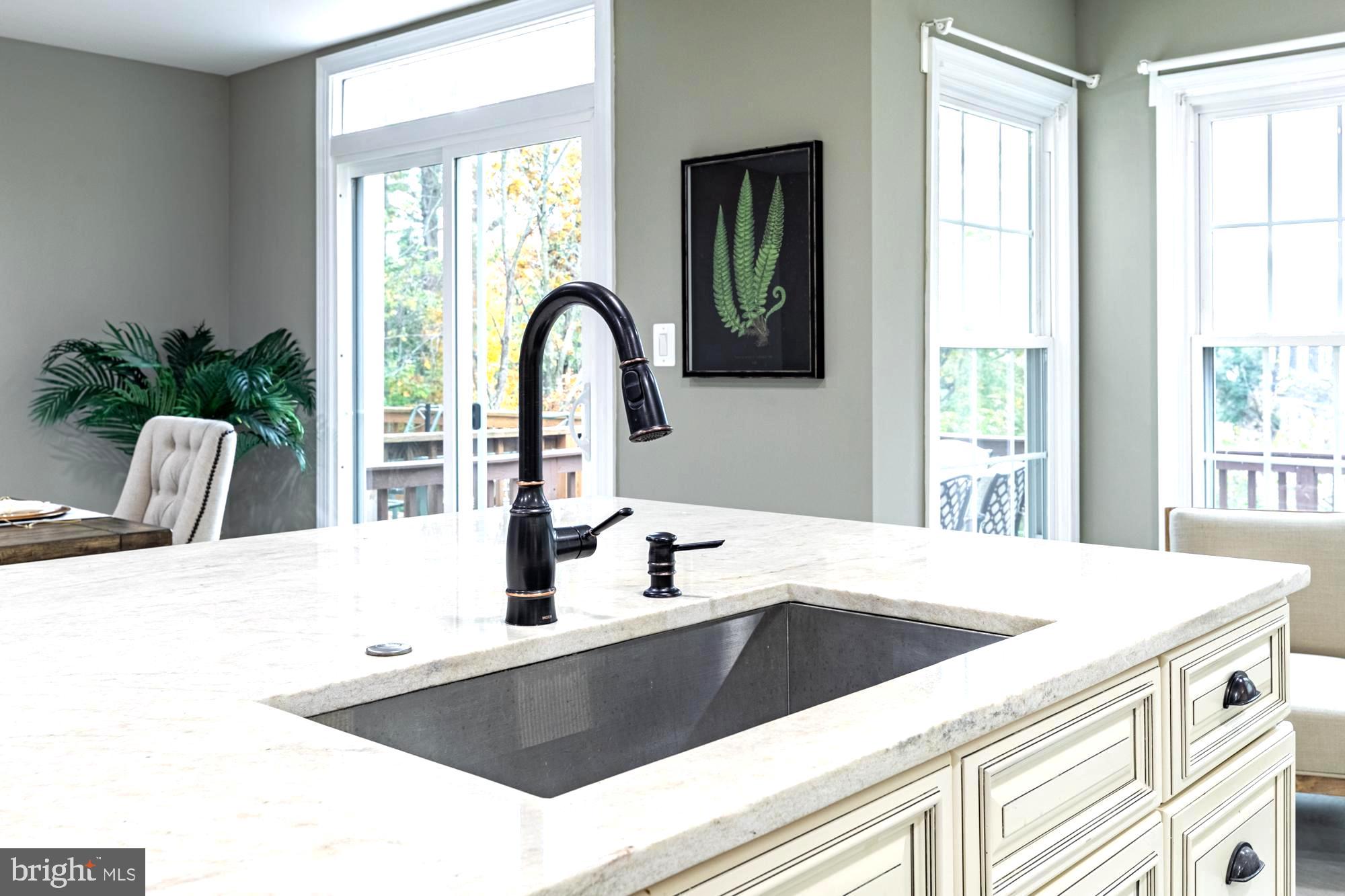 LIFESTYLE AT SULLY STATION - Residential