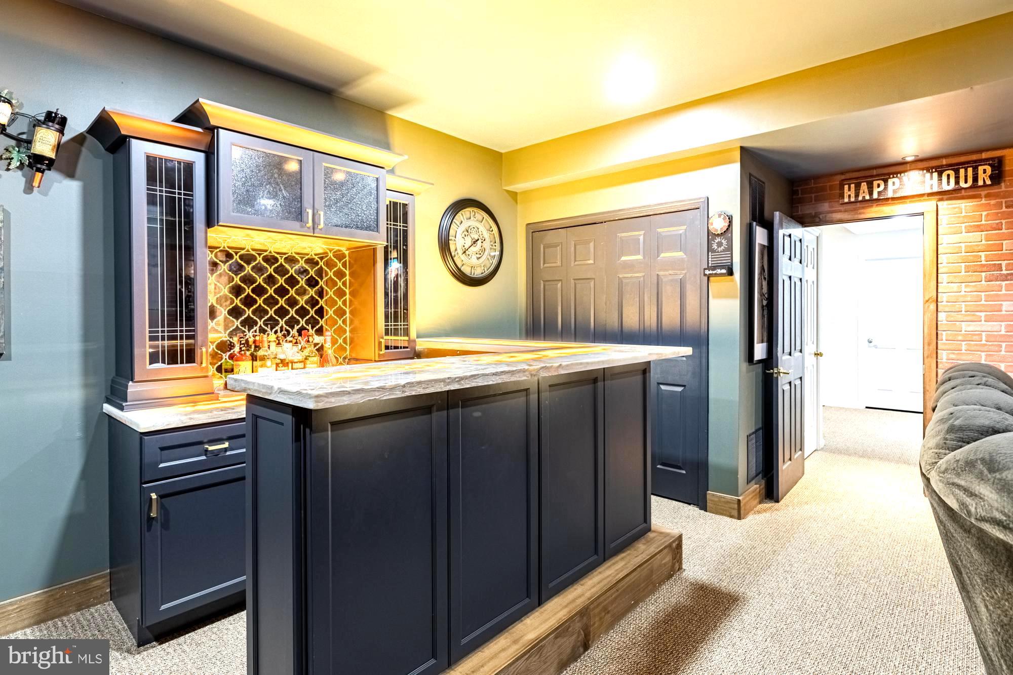 LIFESTYLE AT SULLY STATION - Residential