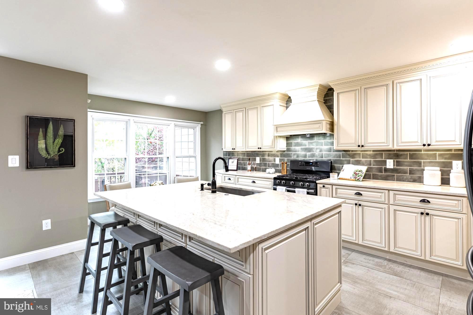 LIFESTYLE AT SULLY STATION - Residential