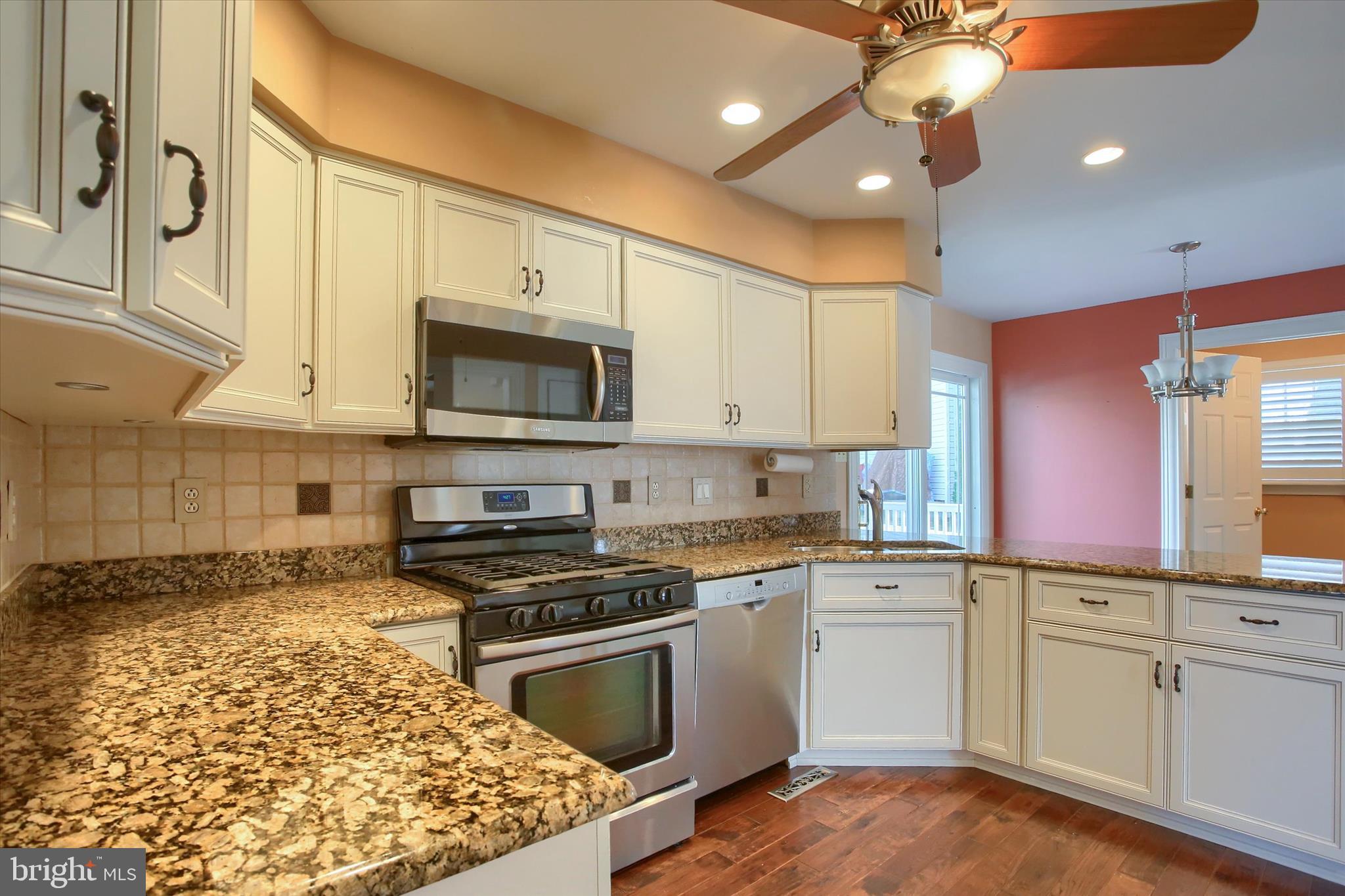 VICTORIA GLEN - Residential