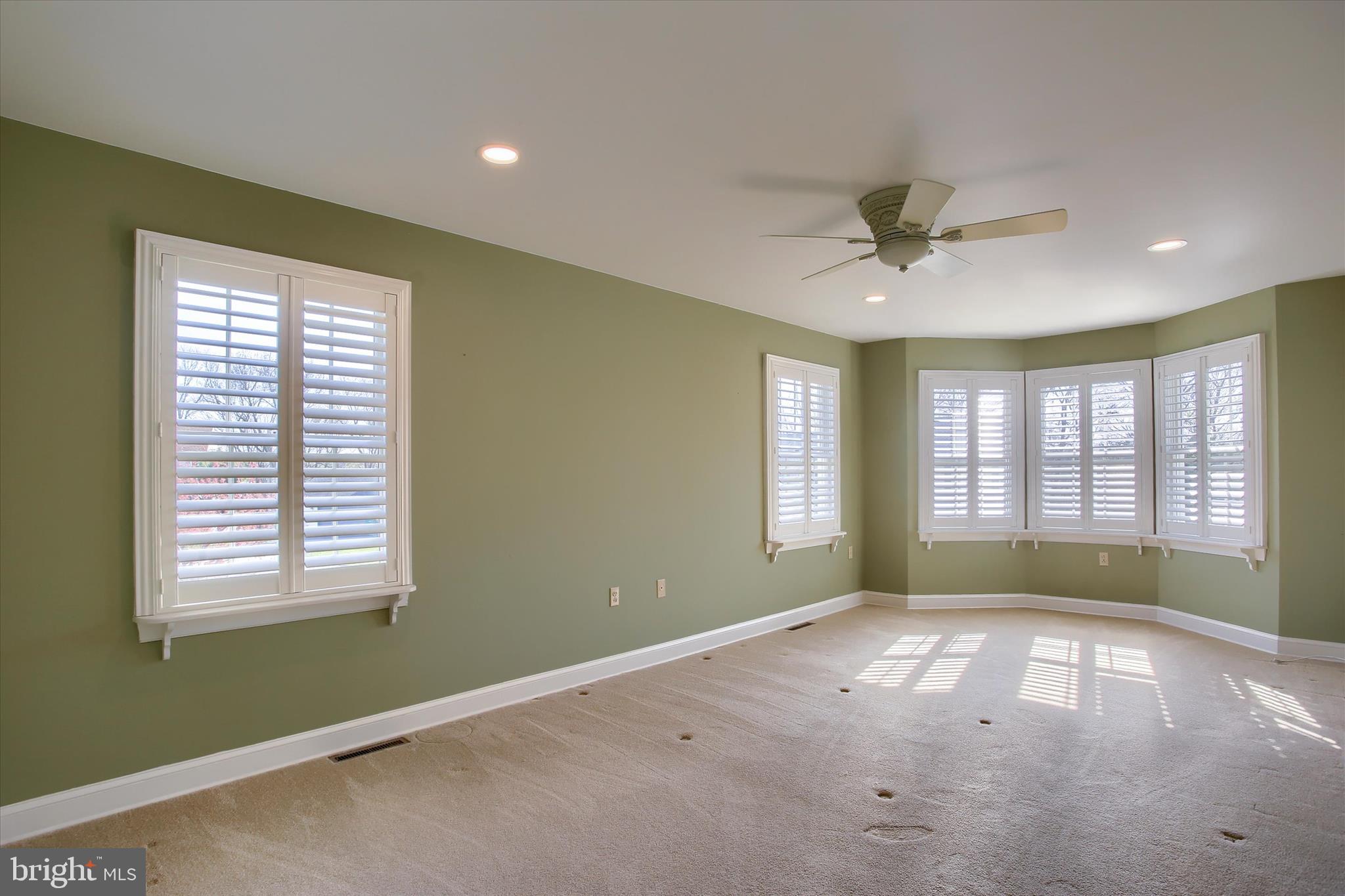 VICTORIA GLEN - Residential