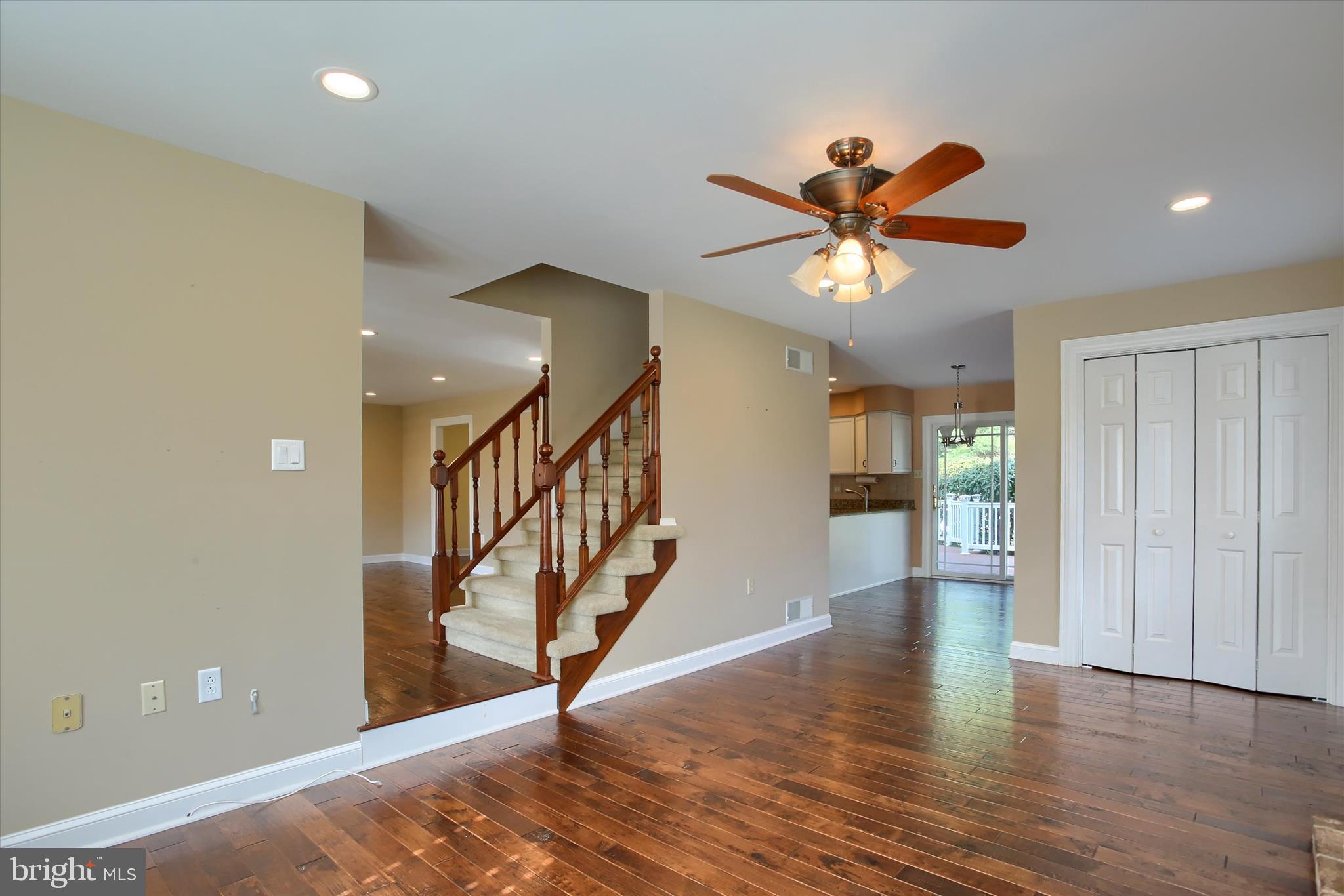 VICTORIA GLEN - Residential