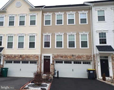 Townhouse For Rent - 532 Liam Place<br/> BEAR, DE 19701