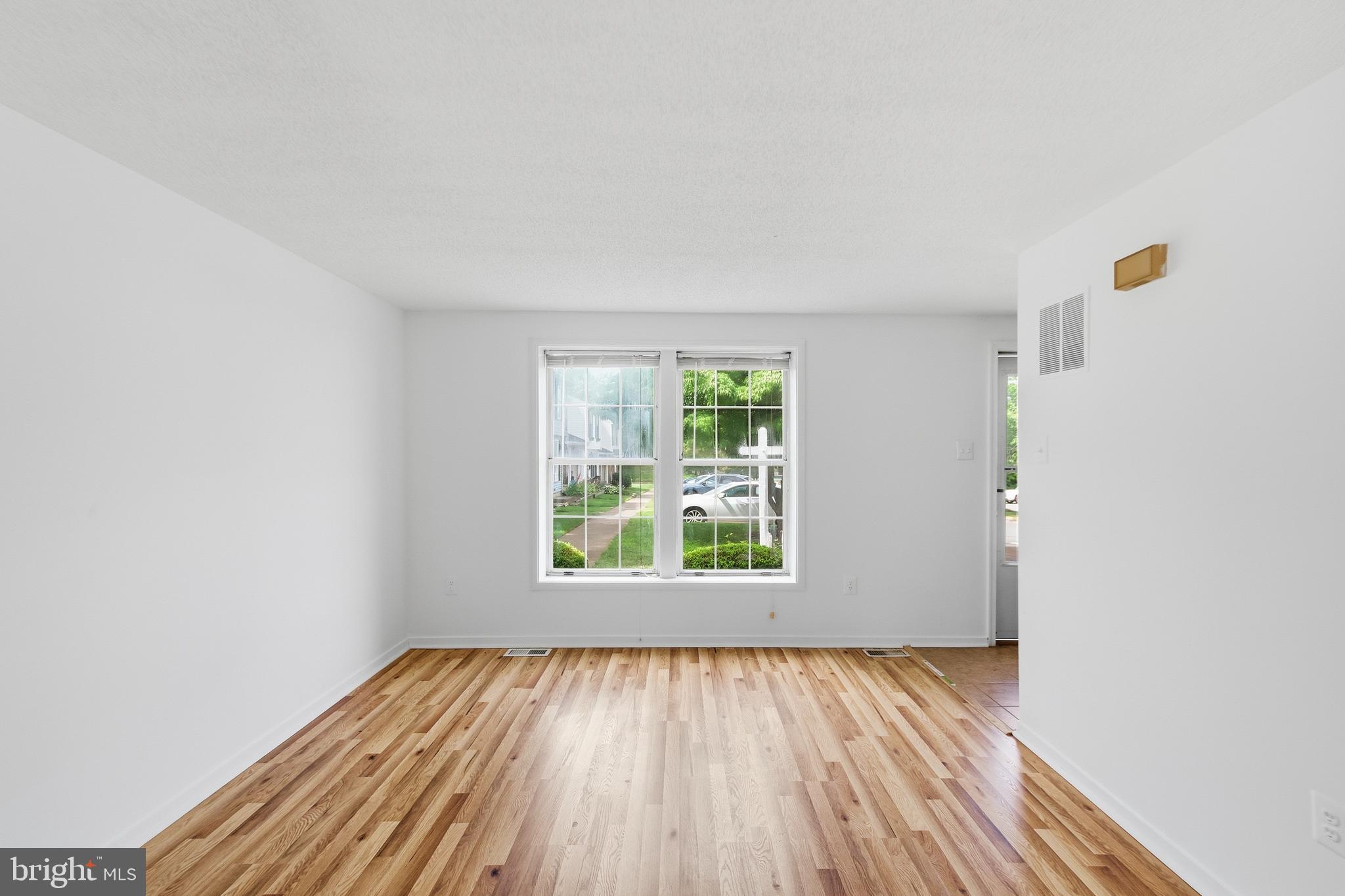 OAK LEAF COURT