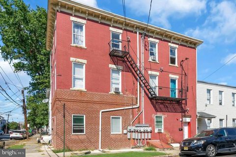 Photo of 724 Division Street, TRENTON, NJ 08611 (MLS # NJME2069076) Photo of 724 Division Street, TRENTON, NJ 08611 (MLS # NJME2069076)