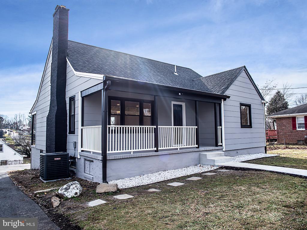 WINDSOR TERRACE - Residential