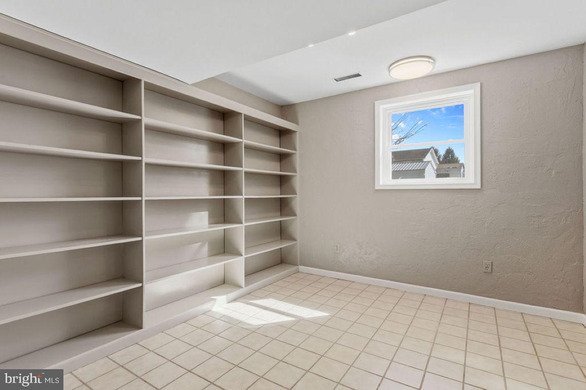 NONE, RURAL - Residential