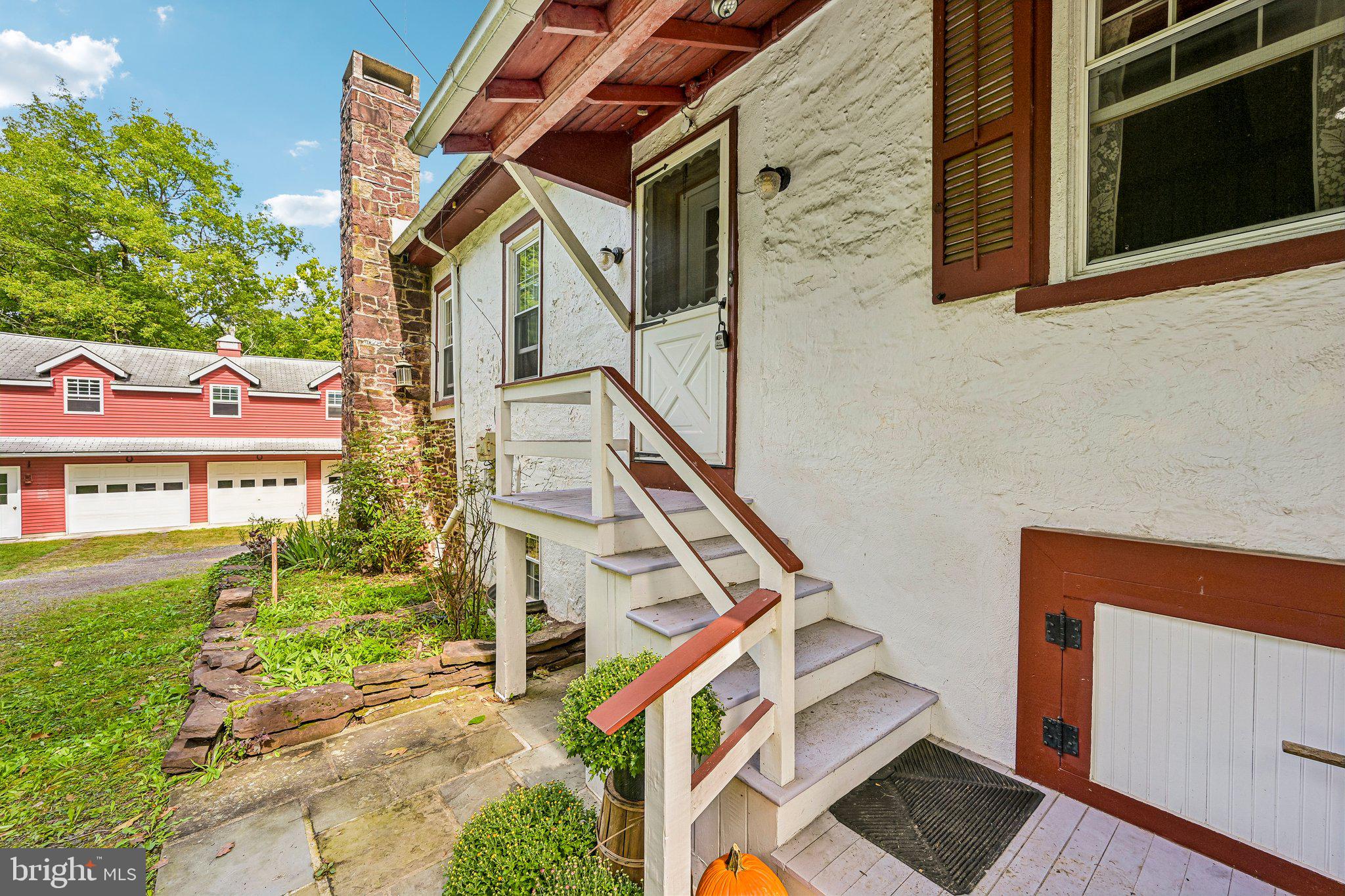 525 CREAMERY ROAD