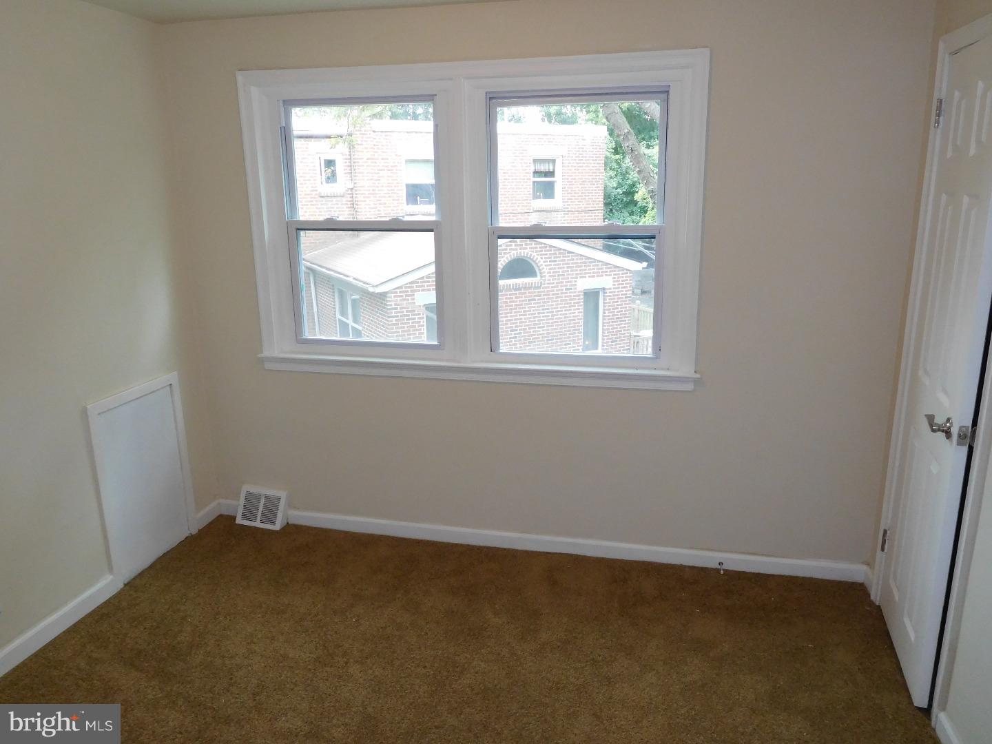 ROXBOROUGH - Residential