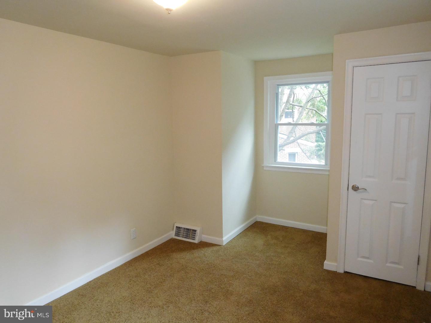 ROXBOROUGH - Residential
