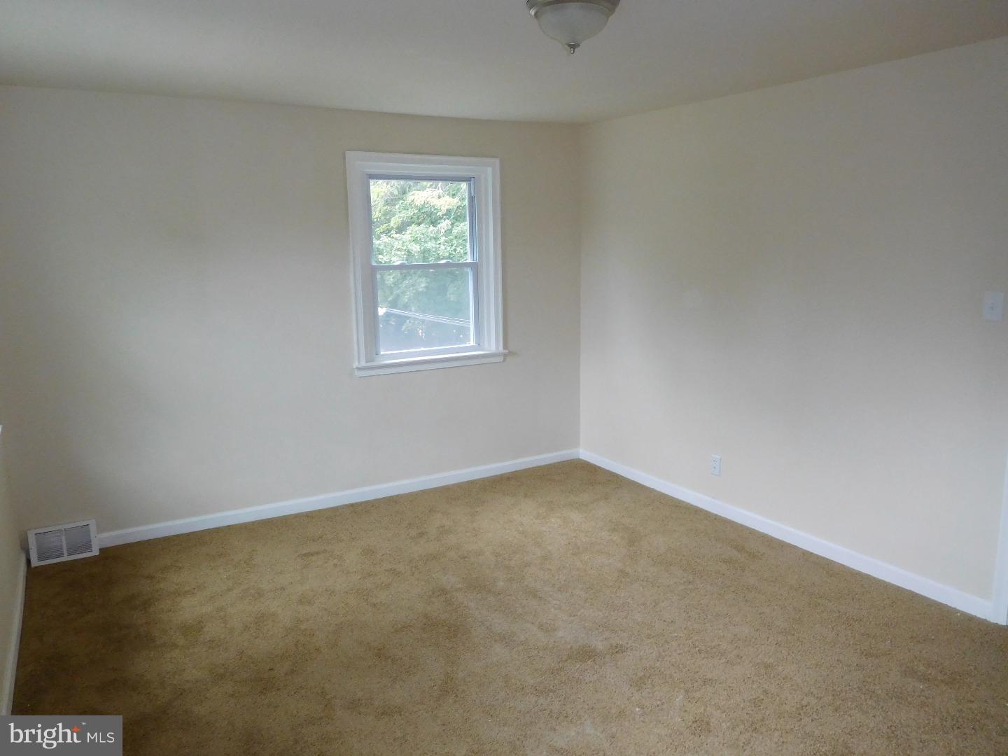 ROXBOROUGH - Residential