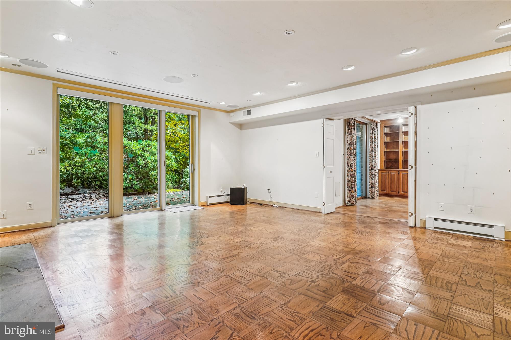 MERRYWOOD ON THE POTOMAC - Residential