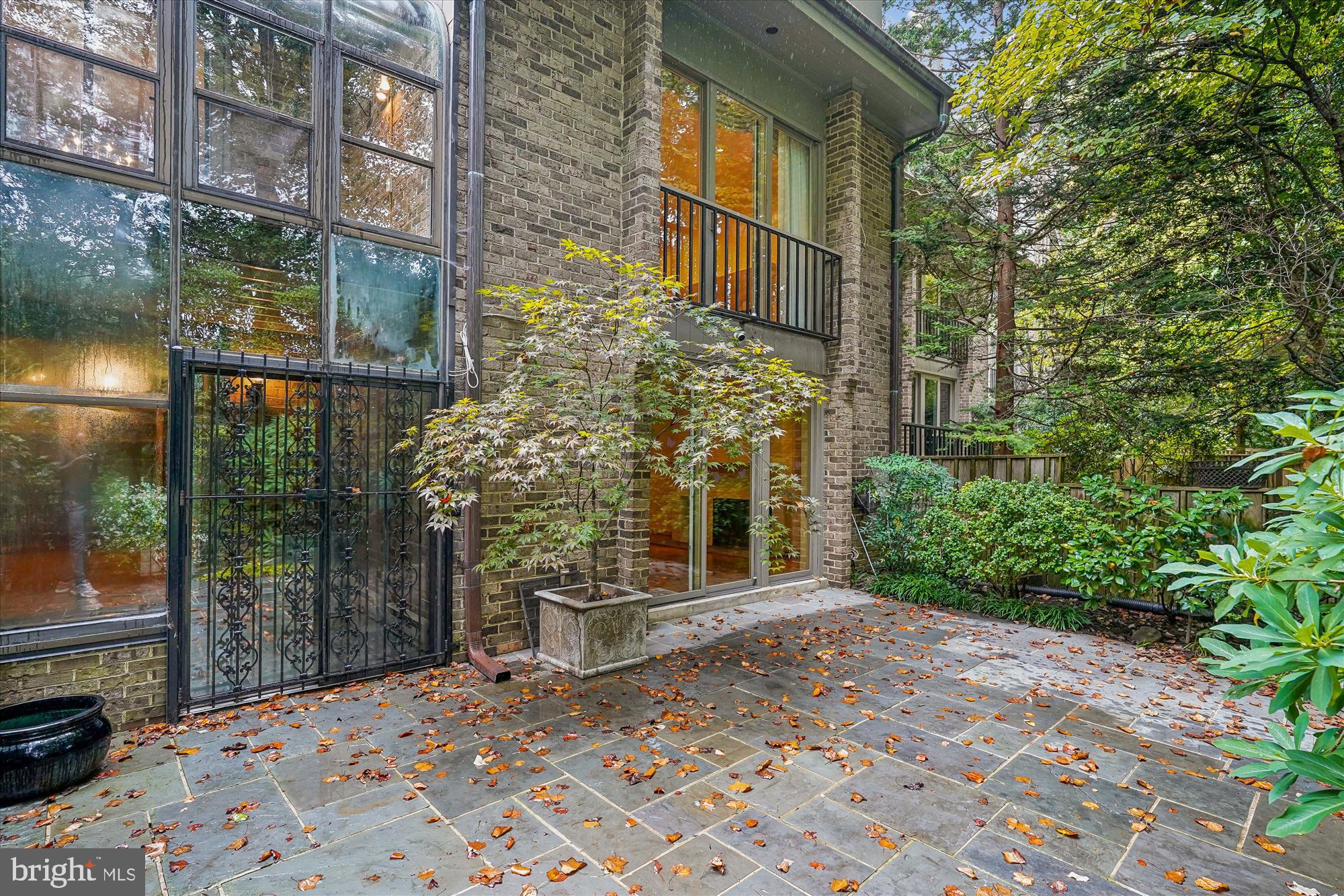 MERRYWOOD ON THE POTOMAC - Residential