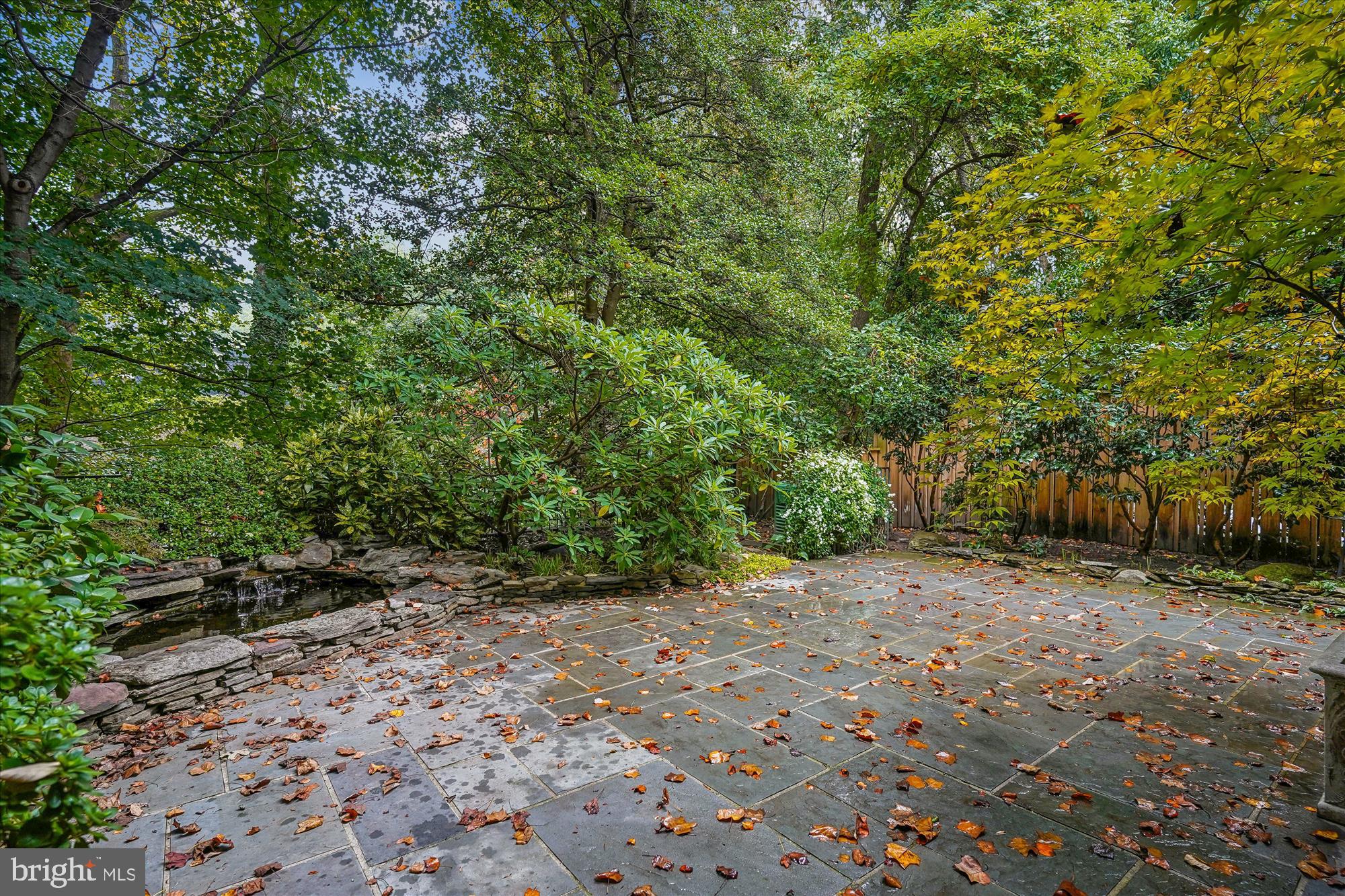 MERRYWOOD ON THE POTOMAC - Residential