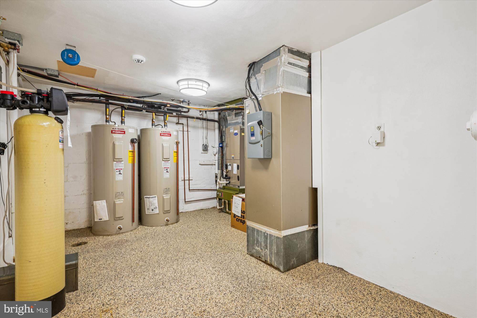 MERRYWOOD ON THE POTOMAC - Residential