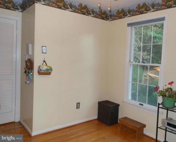 OAKBOROUGH SQUARE - Residential