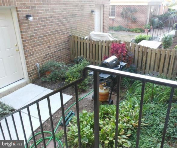 OAKBOROUGH SQUARE - Residential