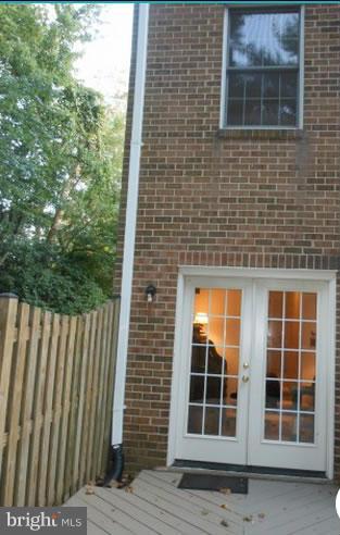 OAKBOROUGH SQUARE - Residential