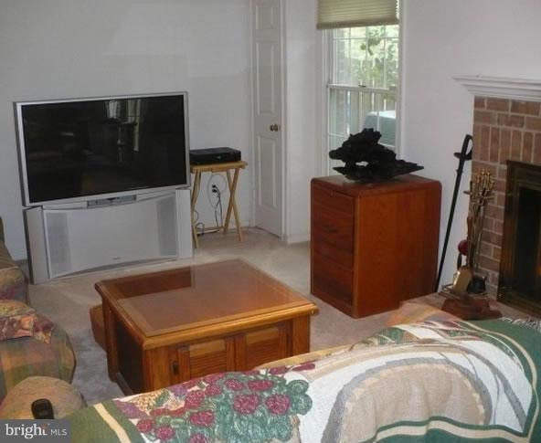 OAKBOROUGH SQUARE - Residential