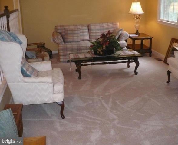 OAKBOROUGH SQUARE - Residential