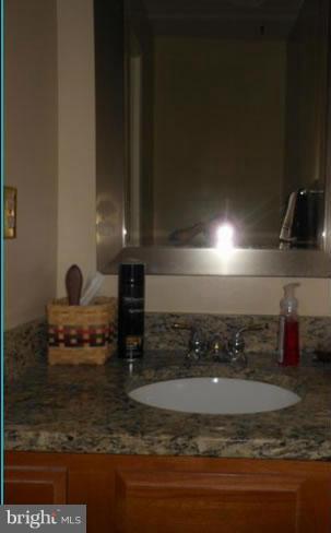 OAKBOROUGH SQUARE - Residential