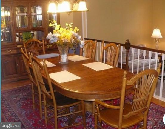 OAKBOROUGH SQUARE - Residential