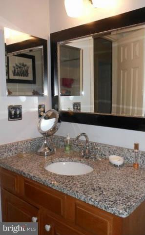 OAKBOROUGH SQUARE - Residential