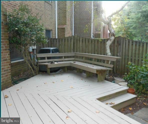 OAKBOROUGH SQUARE - Residential