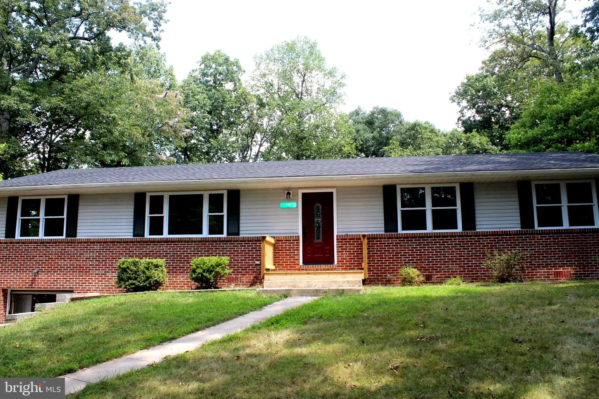 70 Little Lake Court, Harpers Ferry, WV 25425