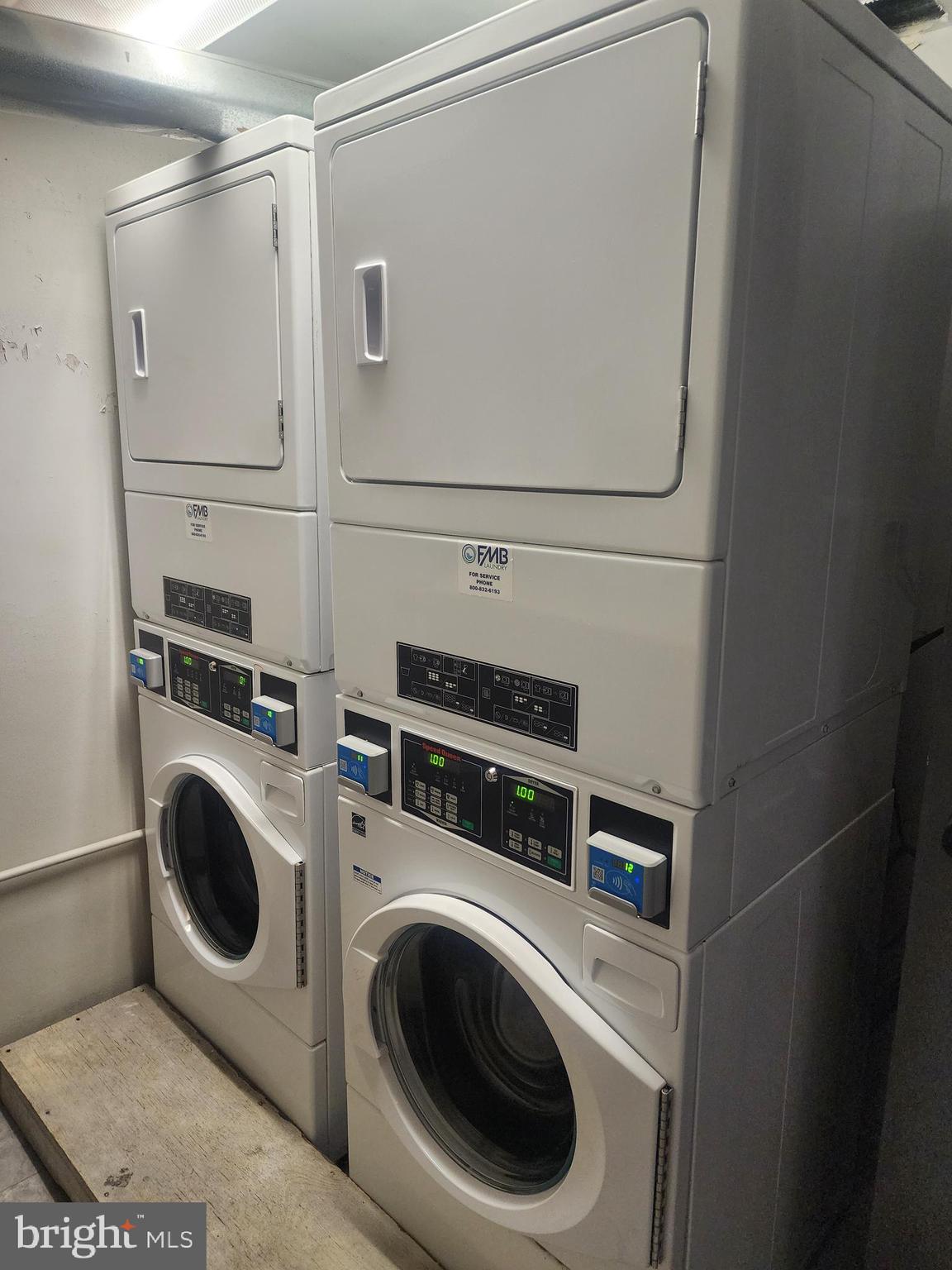 3601 CLARKS LANE 416