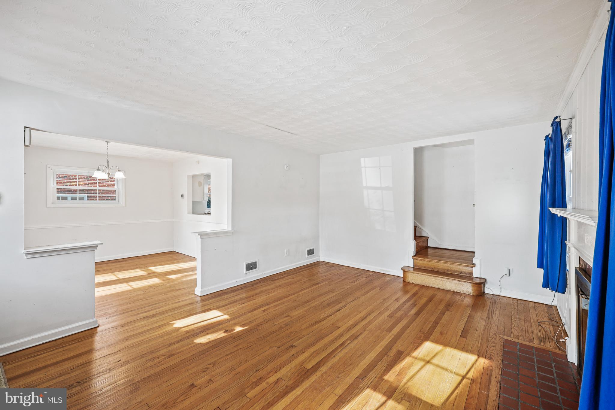 WHEATON HILLS - Residential