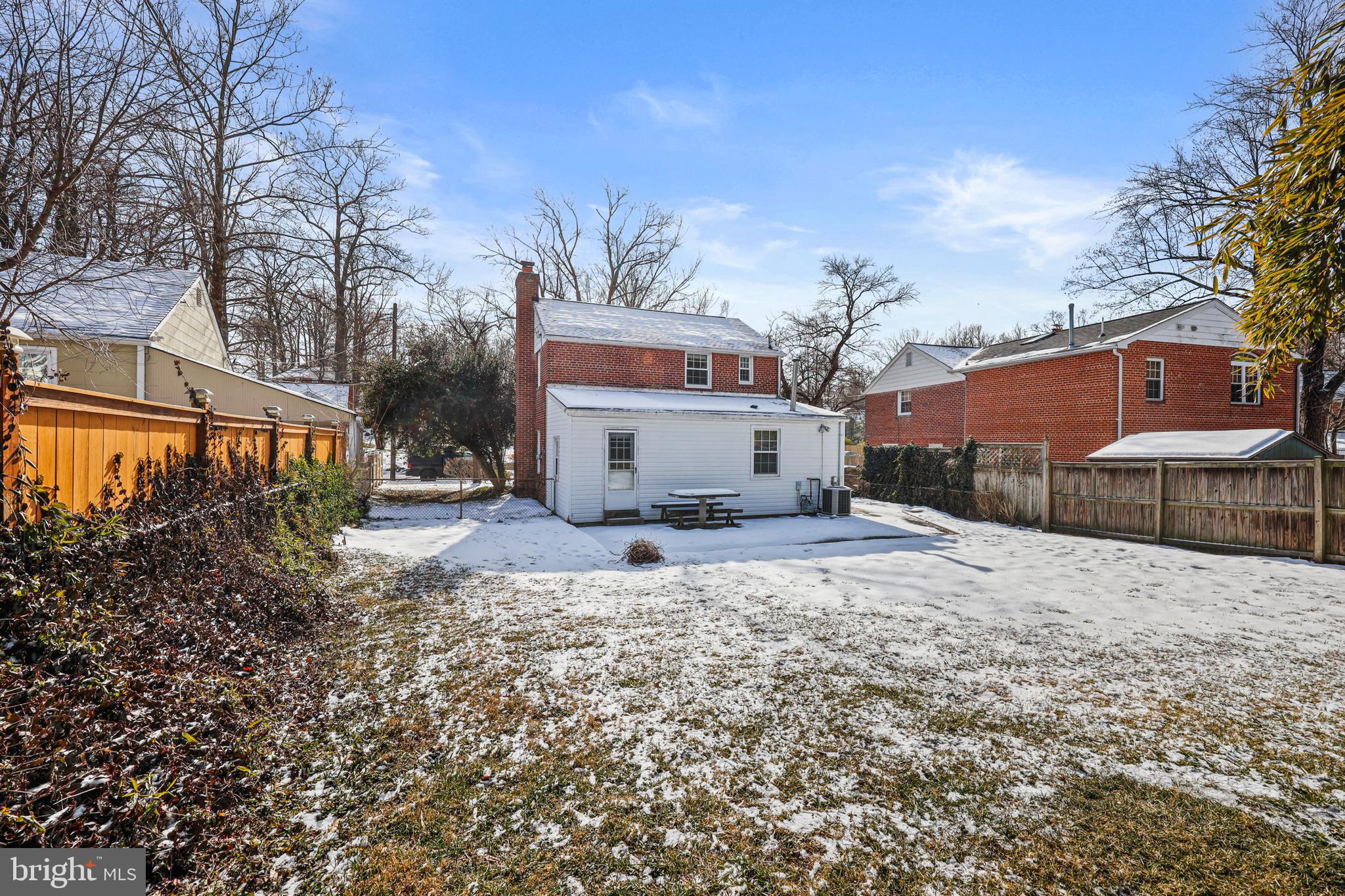 WHEATON HILLS - Residential