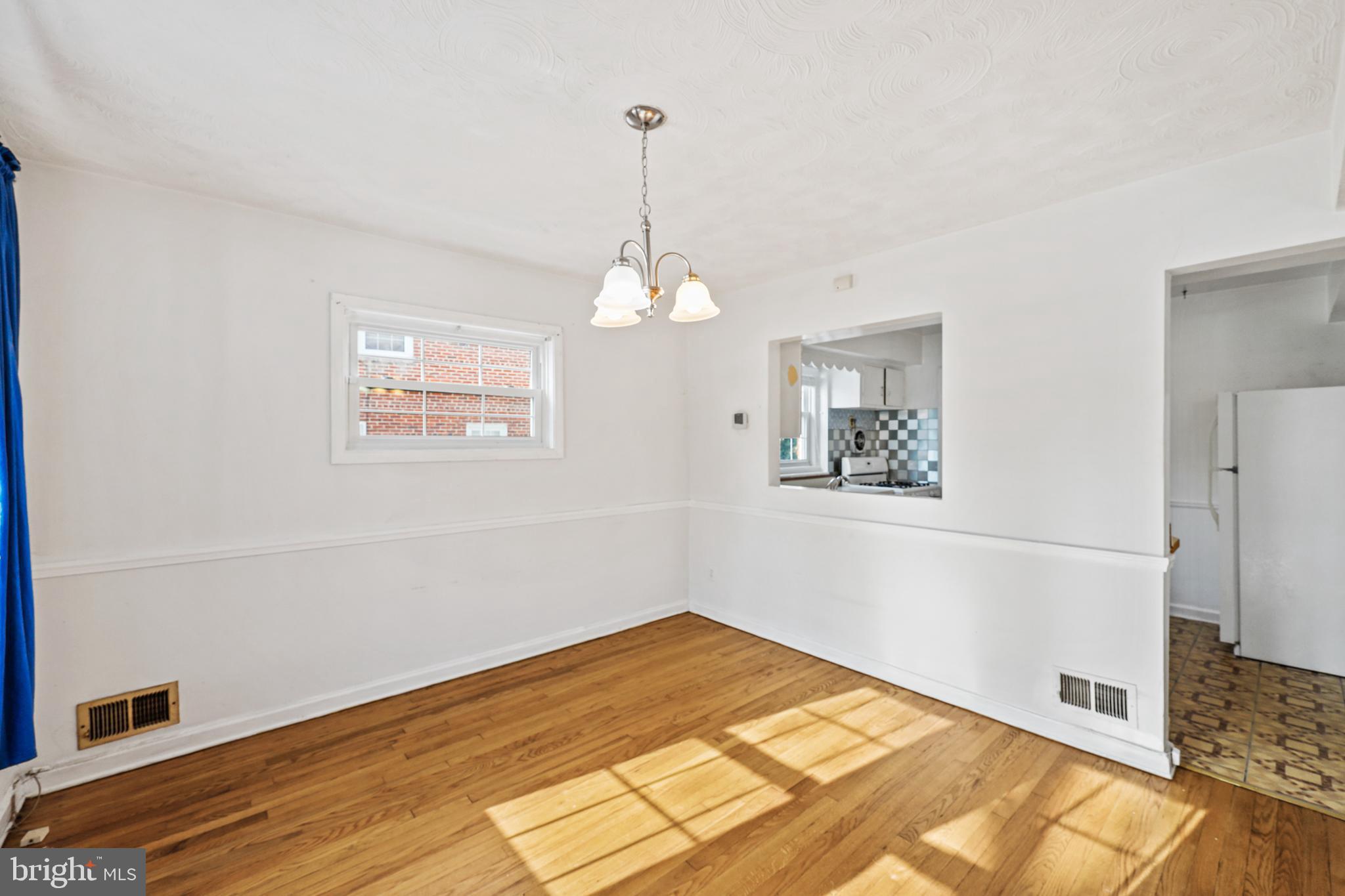 WHEATON HILLS - Residential