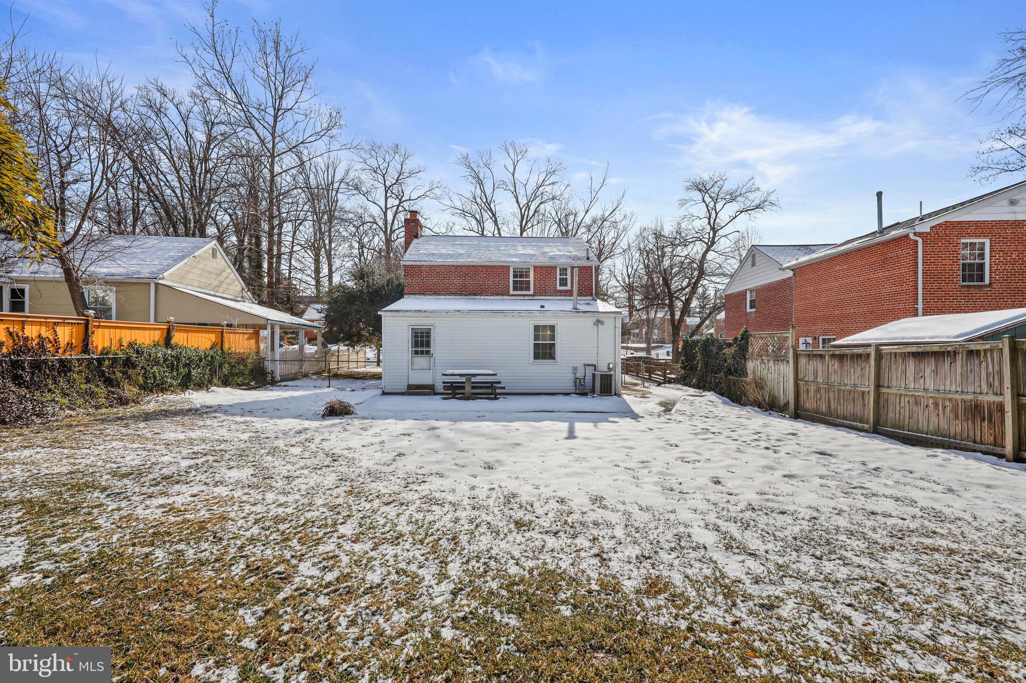 WHEATON HILLS - Residential