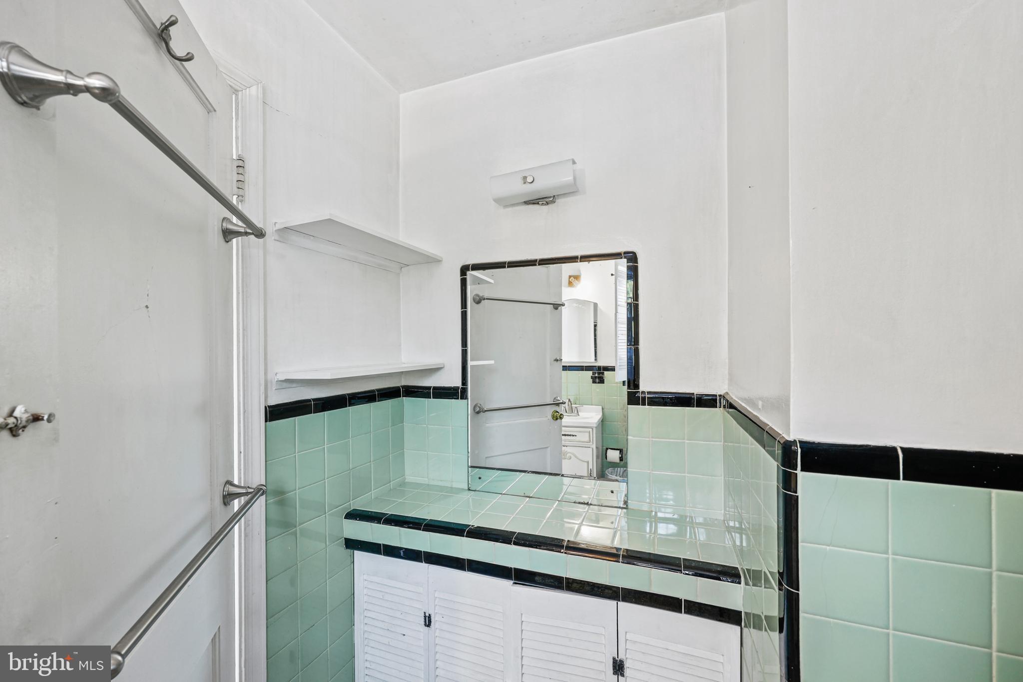 WHEATON HILLS - Residential