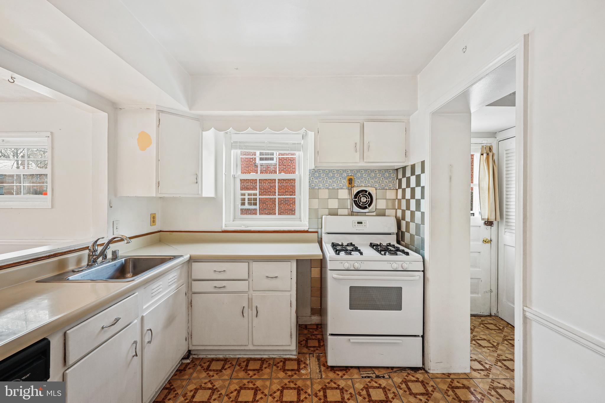 WHEATON HILLS - Residential