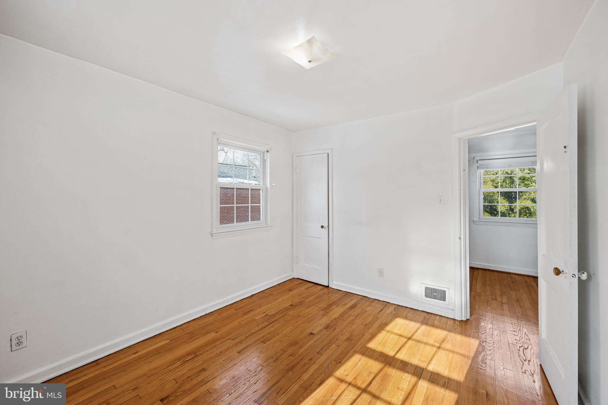 WHEATON HILLS - Residential