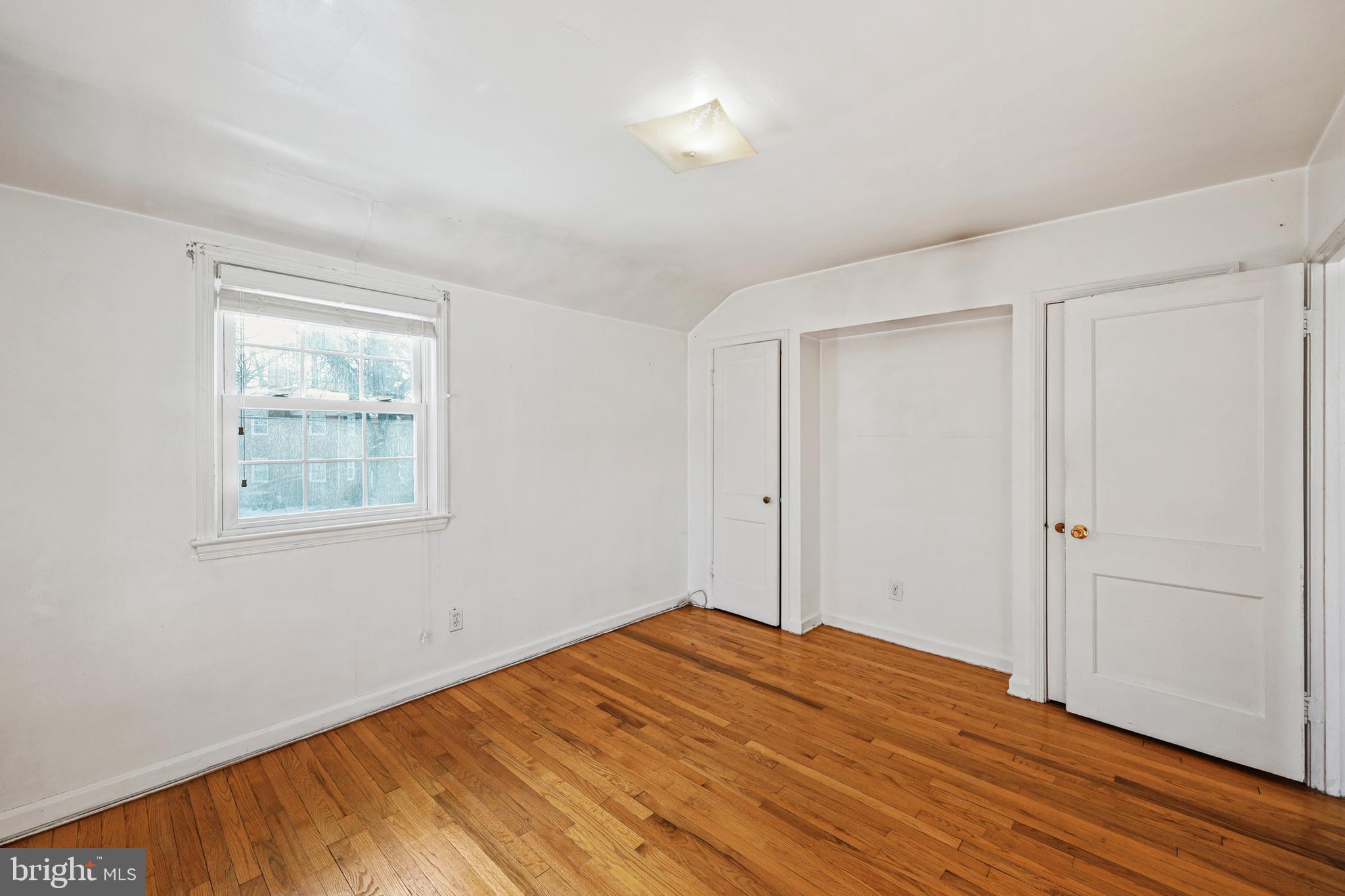 WHEATON HILLS - Residential