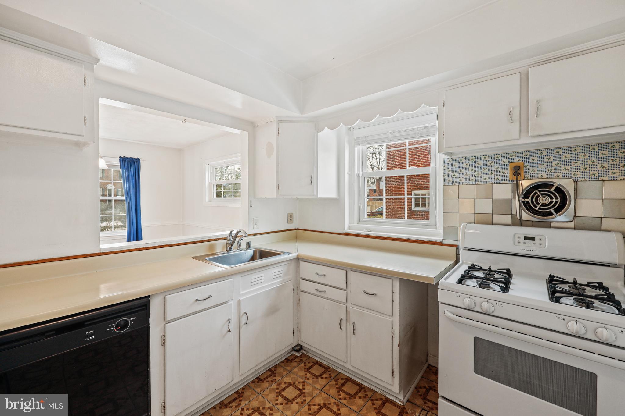 WHEATON HILLS - Residential