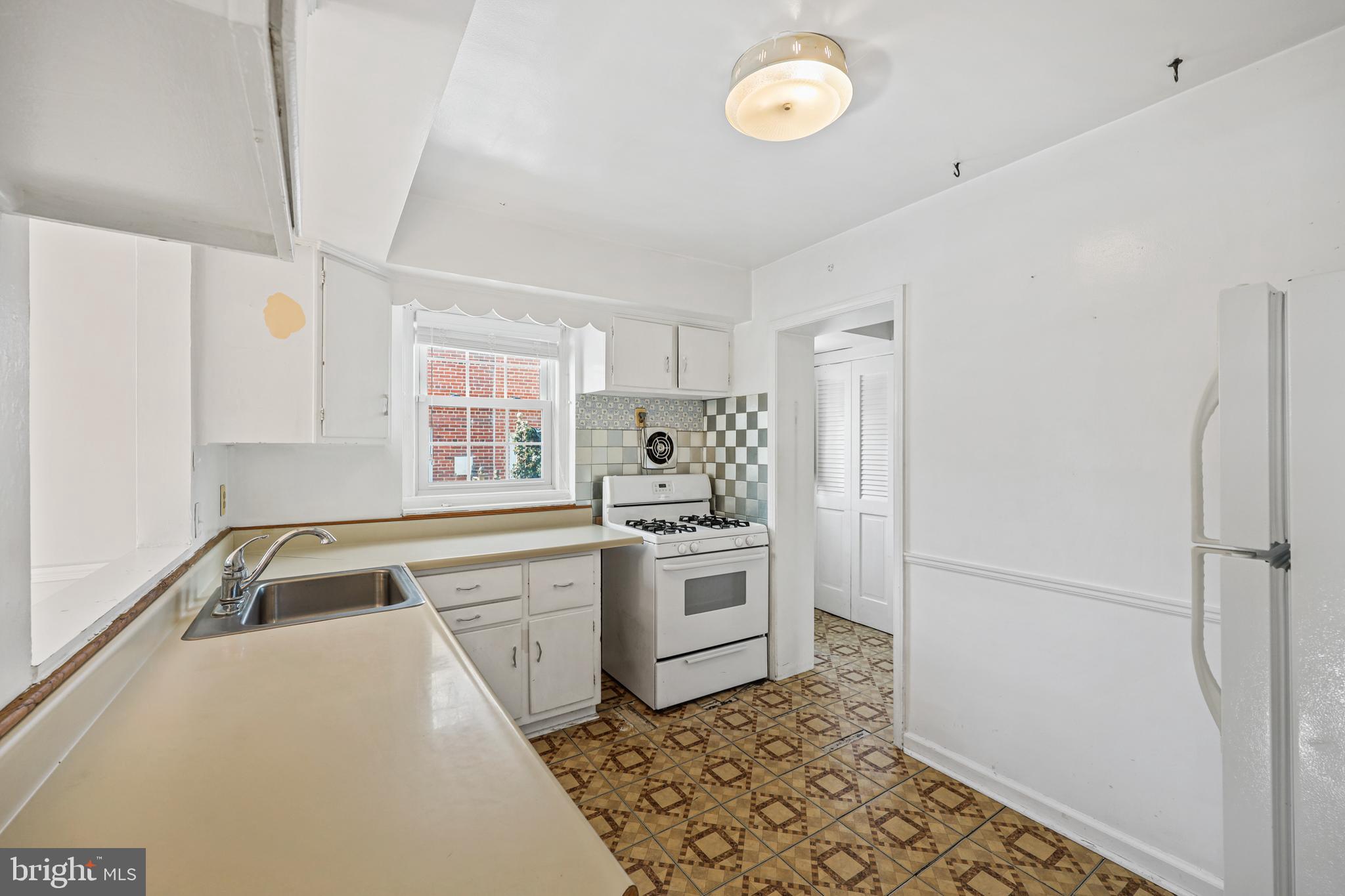 WHEATON HILLS - Residential